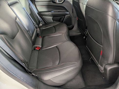 Used 2025 Jeep Compass Trailhawk AWD/4WD image 29