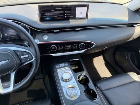 Used 2023 Genesis Electrified GV70 AWD/4WD image 14