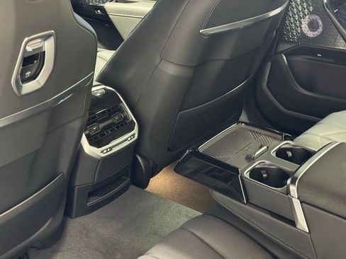 New 2026 BMW i7 xDrive60 w/ Executive Package image 17