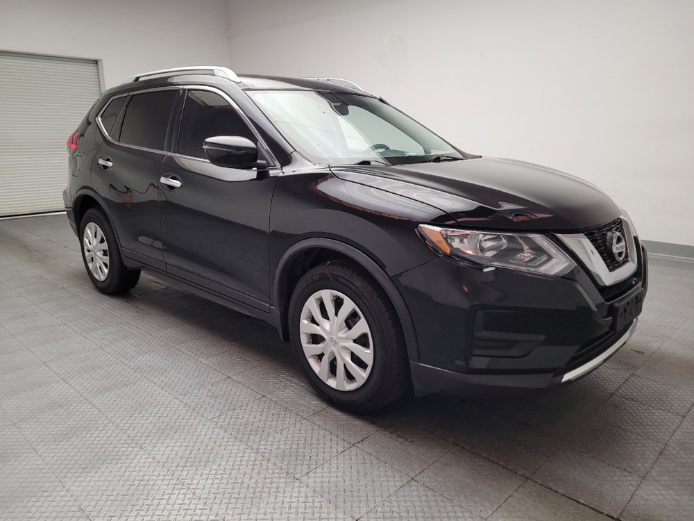 Used 2017 Nissan Rogue S w/ S Appearance Package FWD image 13