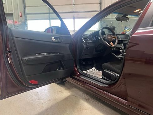 Used 2020 Kia Optima LX image 15