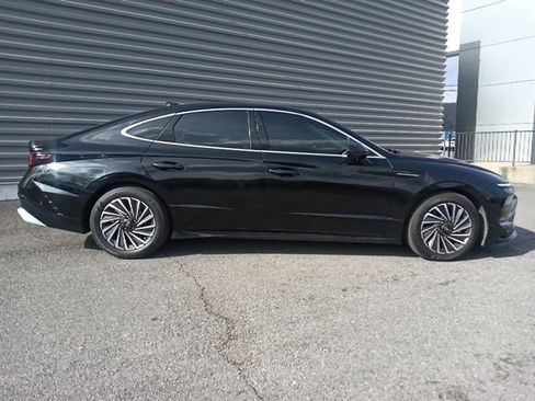 Used 2024 Hyundai Sonata Limited image 2