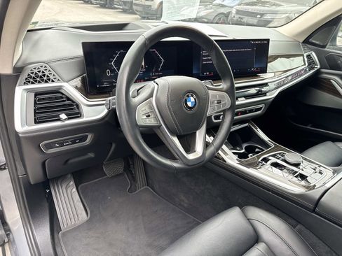 Used 2025 BMW X7 xDrive40i image 23