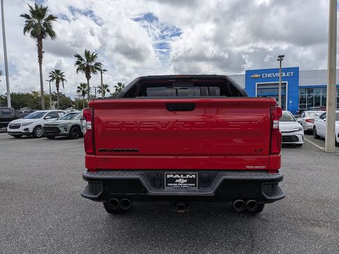 Used 2021 Chevrolet Silverado 1500 LT Trail Boss w/ Convenience Package II AWD/4WD image 4