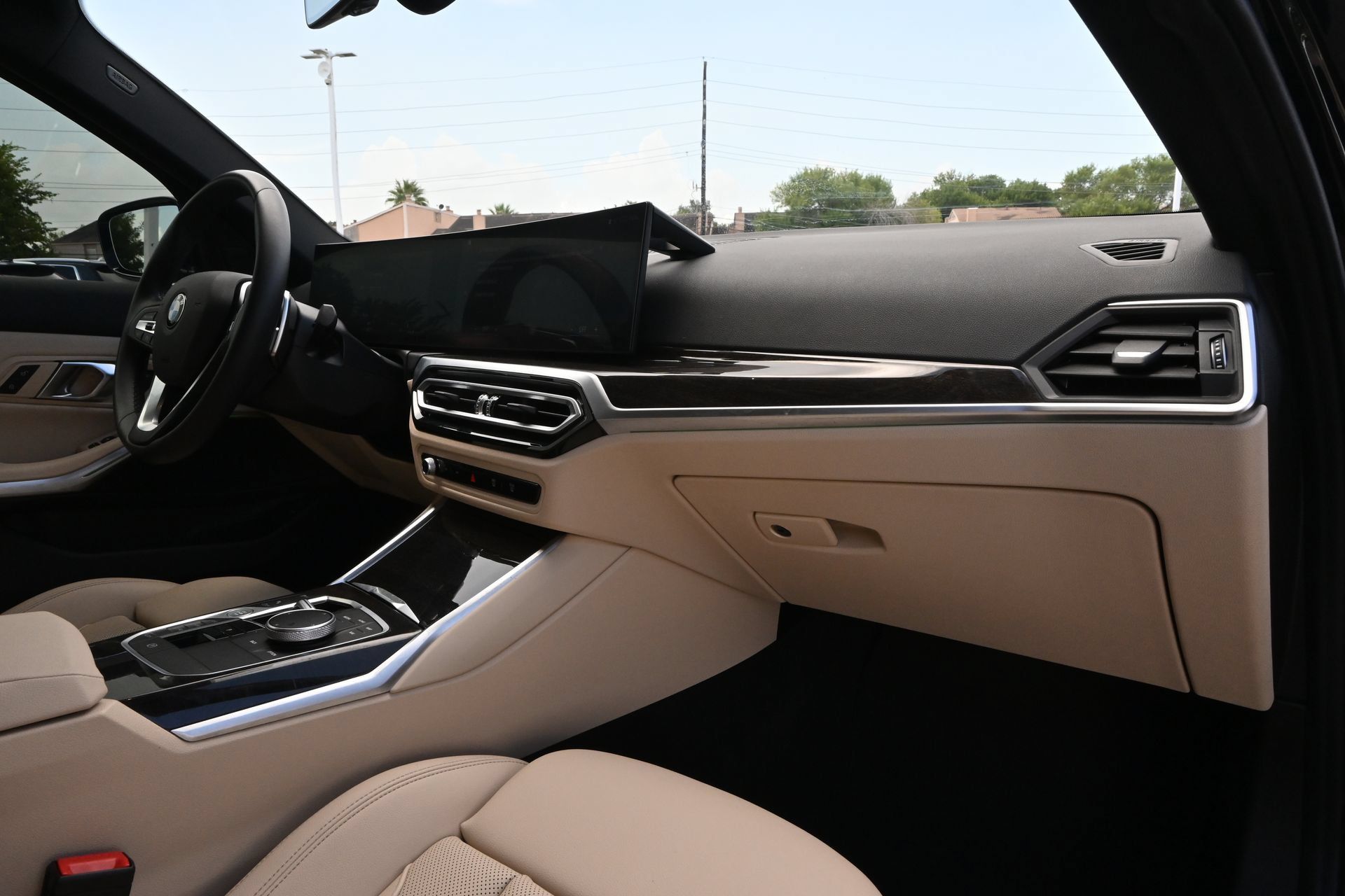 Used 2024 BMW 330i Sedan w/ Convenience Package RWD image 24