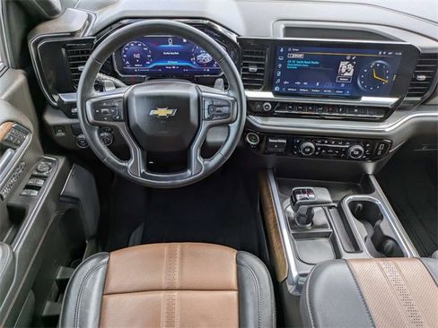 Used 2023 Chevrolet Silverado 1500 High Country w/ High Country Premium Package image 16