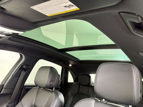 Used 2018 Porsche Macan AWD/4WD image 17