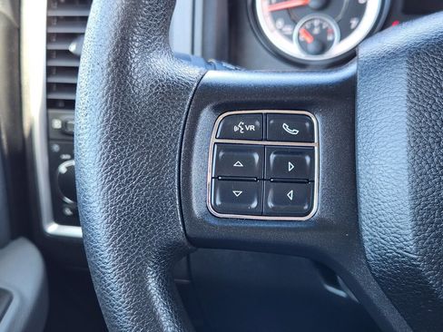 Used 2020 RAM 1500 Classic SLT image 18