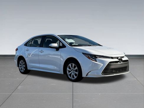 Used 2023 Toyota Corolla LE image 8