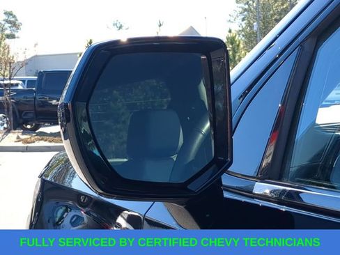 Used 2024 Chevrolet Suburban LT image 18