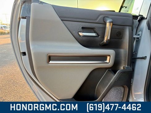 Used 2025 GMC Hummer EV 2X w/ Extreme Off-Road Package image 19