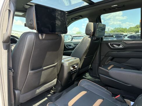 Used 2022 GMC Yukon AT4 w/ AT4 Premium Plus Package AWD/4WD image 27