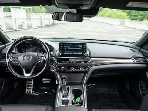 Used 2020 Honda Accord Sport image 14