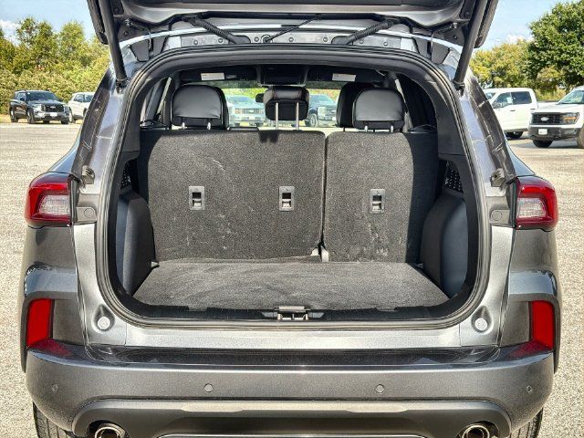 Certified 2024 Ford Escape ST-Line w/ Tech Pack #1 FWD image 23