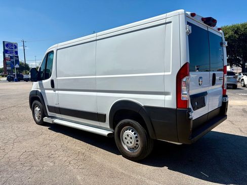 Used 2025 RAM ProMaster 2500 w/ U-Haul Equipment Group FWD image 4