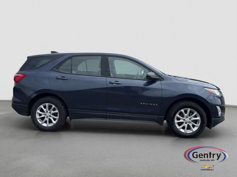Used 2019 Chevrolet Equinox LS FWD image 7