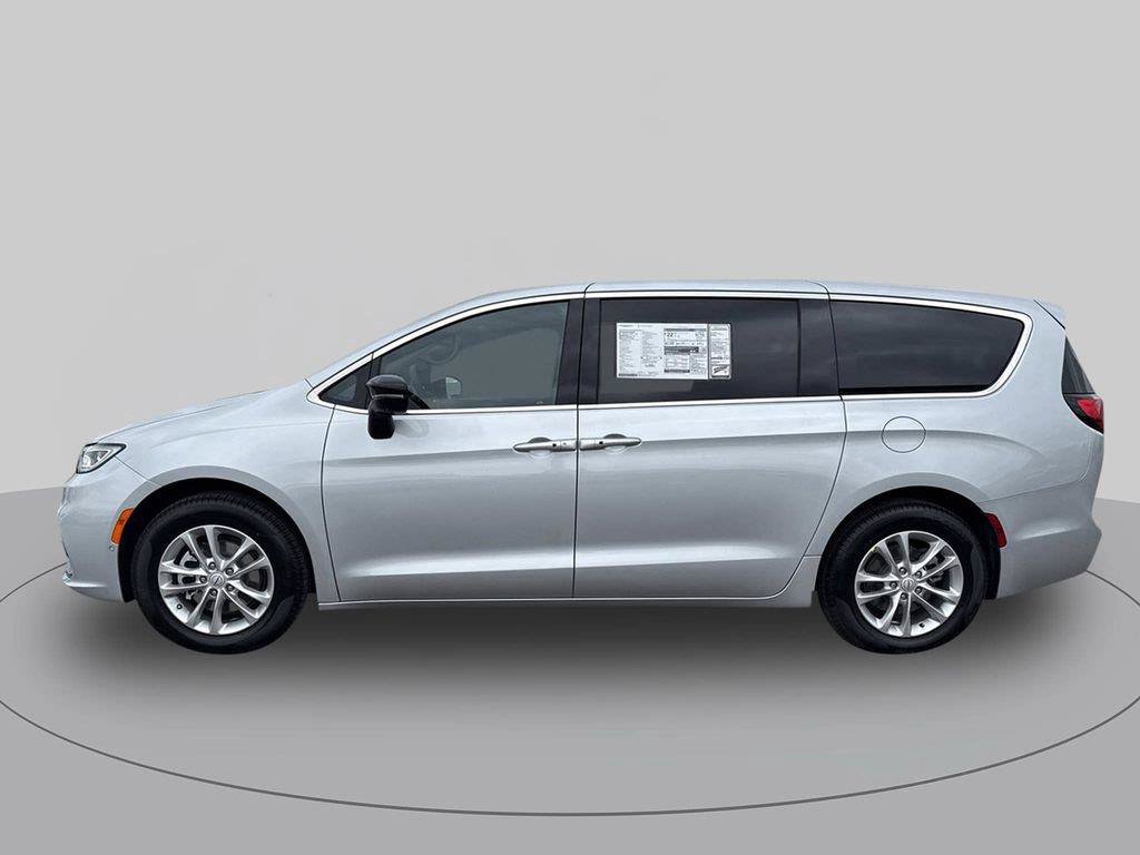 New 2026 Chrysler Pacifica Select FWD image 6
