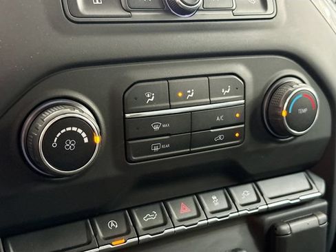 Used 2021 Chevrolet Silverado 1500 Custom AWD/4WD image 16