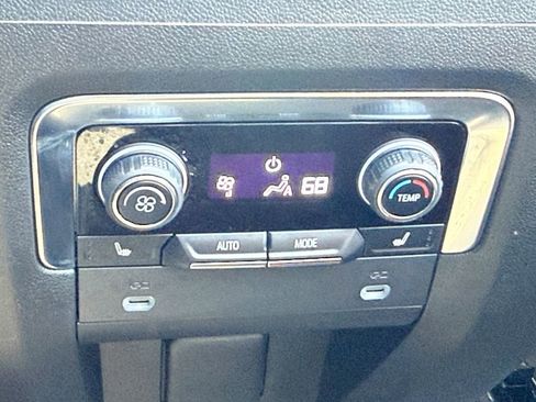 Used 2024 Chevrolet Tahoe LT w/ Luxury Package AWD/4WD image 28