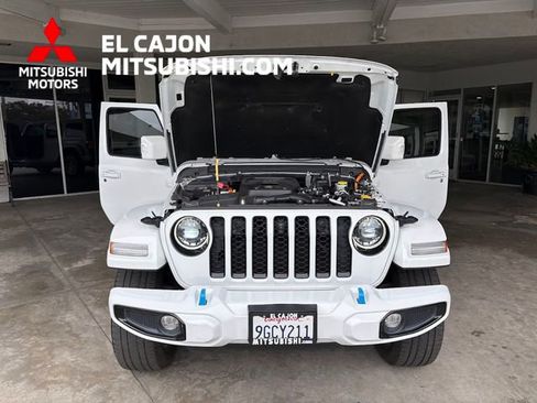 Used 2023 Jeep Wrangler Unlimited Sahara AWD/4WD image 27