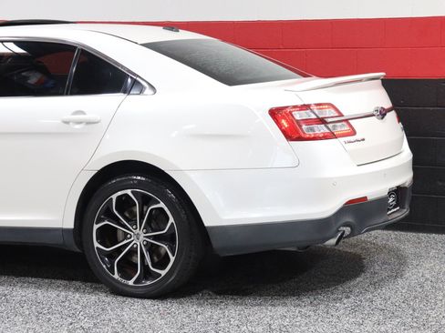 Used 2013 Ford Taurus SHO image 25