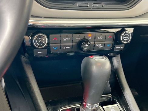 Used 2022 Jeep Compass Limited image 13