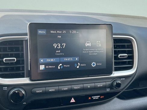Used 2026 Hyundai Venue SE FWD image 24
