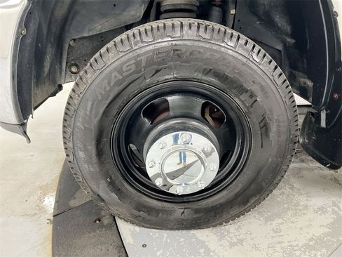 Used 2016 RAM 3500 Tradesman w/ Chrome Appearance Group image 24