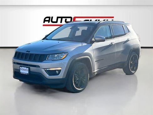 Used 2020 Jeep Compass Latitude image 3