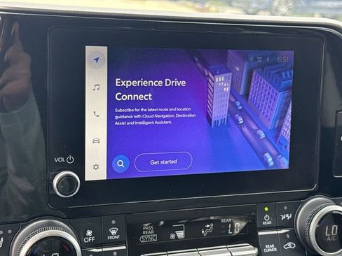 Used 2023 Toyota Highlander XLE image 26