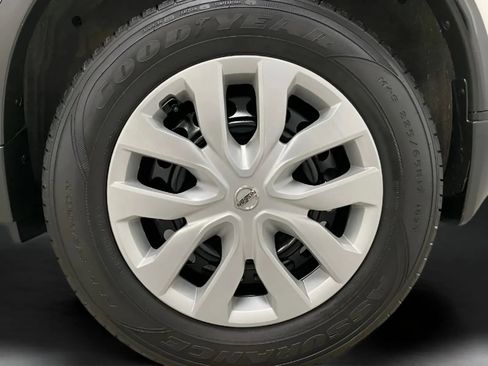 Used 2017 Nissan Rogue S FWD image 26
