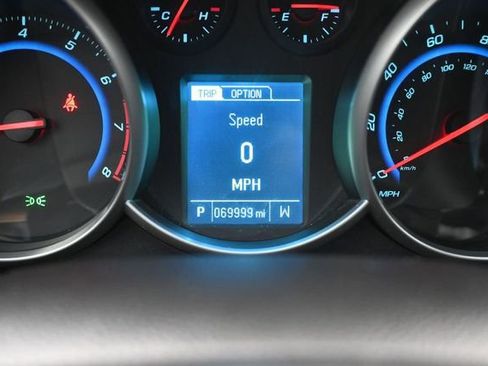 Used 2016 Chevrolet Cruze LT w/ Sun And Sound Package FWD image 32