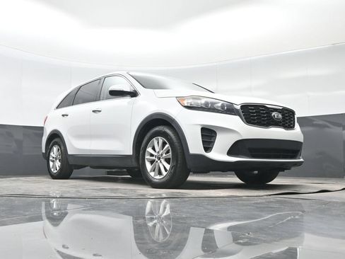 Used 2020 Kia Sorento FWD V6 image 24