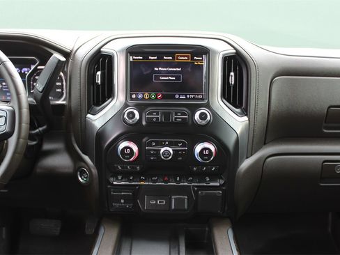 Used 2020 GMC Sierra 3500 Denali w/ Denali Ultimate Package image 29