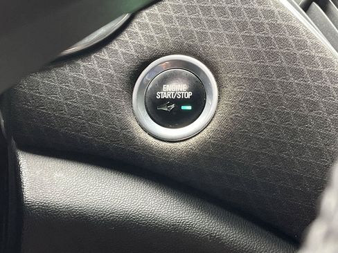 Used 2016 Chevrolet Malibu LT FWD image 19