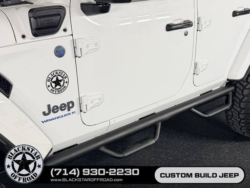 Used 2025 Jeep Wrangler Unlimited Sahara w/ Safety Group AWD/4WD image 13