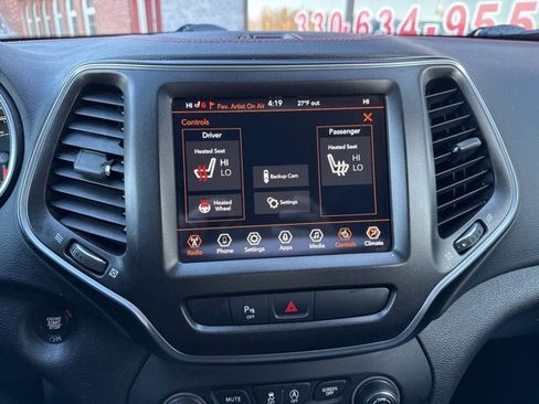 Used 2020 Jeep Cherokee Trailhawk w/ Cold Weather Group image 35