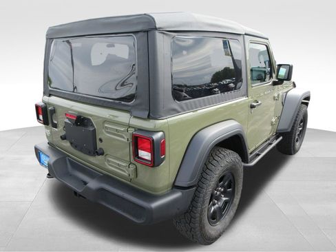 Used 2025 Jeep Wrangler Sport AWD/4WD image 5