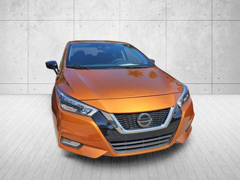 Used 2021 Nissan Versa SR FWD image 4