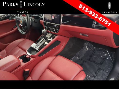 Used 2024 Porsche Macan S image 10