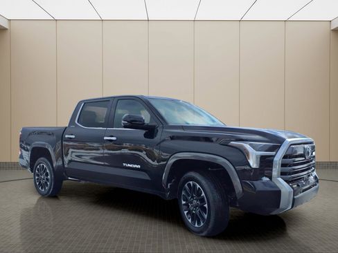 Used 2025 Toyota Tundra Limited AWD/4WD image 4