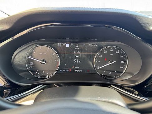 Used 2023 Buick Envision Avenir image 13