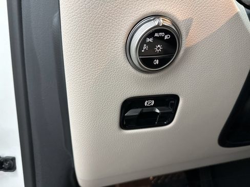 Used 2026 Mercedes-Benz GLC 300 image 18