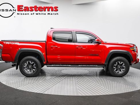 Used 2022 Toyota Tacoma TRD Off-Road w/ Black Out Package (TMS) image 4