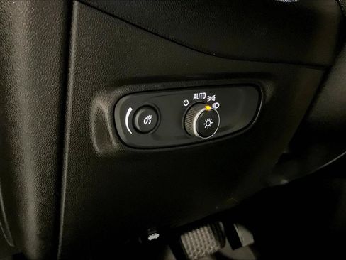 Used 2022 Chevrolet Equinox LT FWD image 37
