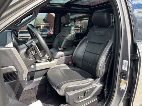 Used 2018 Ford F150 Raptor w/ Equipment Group 802A Luxury AWD/4WD image 2
