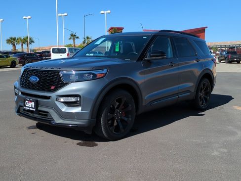 Used 2023 Ford Explorer ST w/ Equipment Group 401A image 7