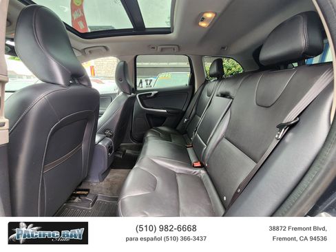 Used 2015 Volvo XC60 T5 Premier image 16