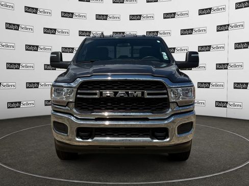 Used 2024 RAM 2500 Tradesman w/ Chrome Appearance Group AWD/4WD image 8