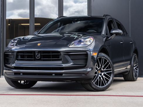 Certified 2026 Porsche Macan AWD/4WD image 1